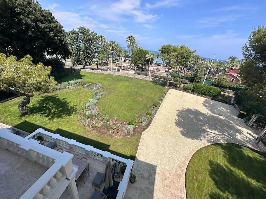 Villa Illette Cap D Antibes 0*,  France